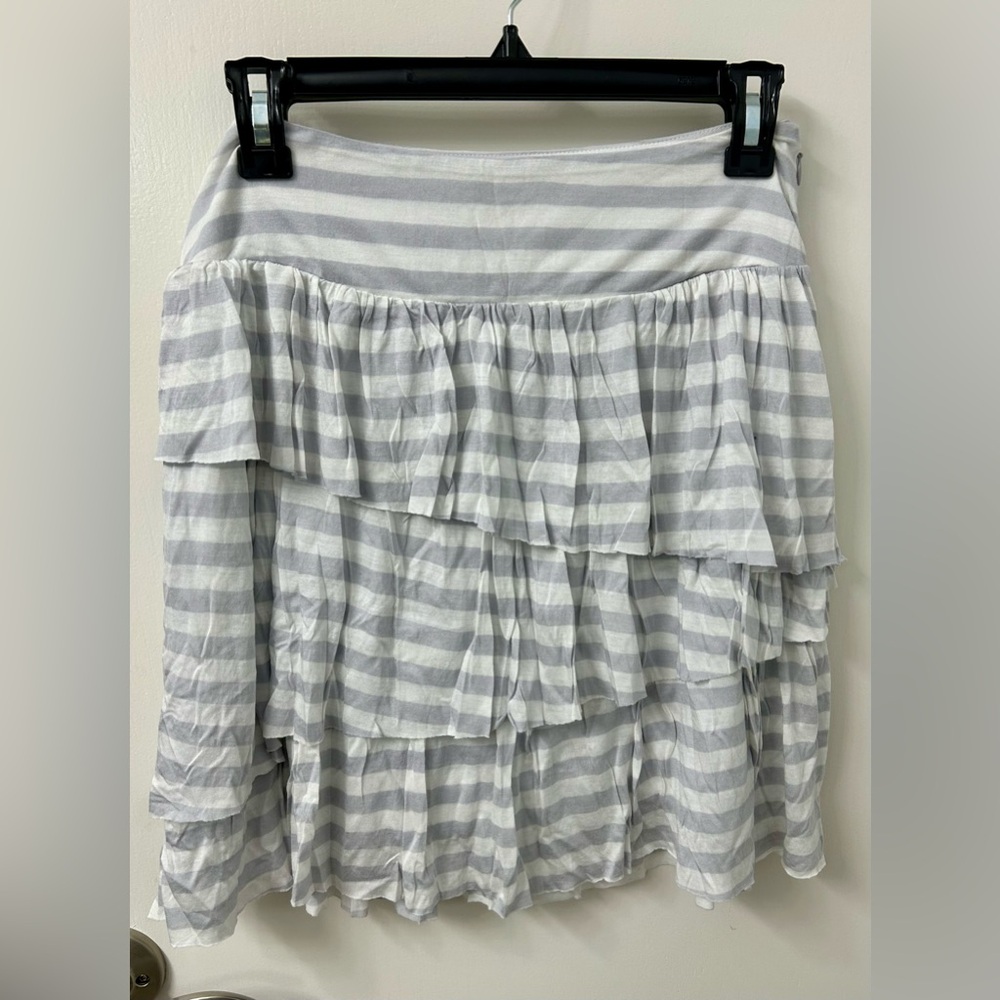 Banana Republic Asymmetrical Gray Striped Tiered Ruffle Skirt Fits like 8